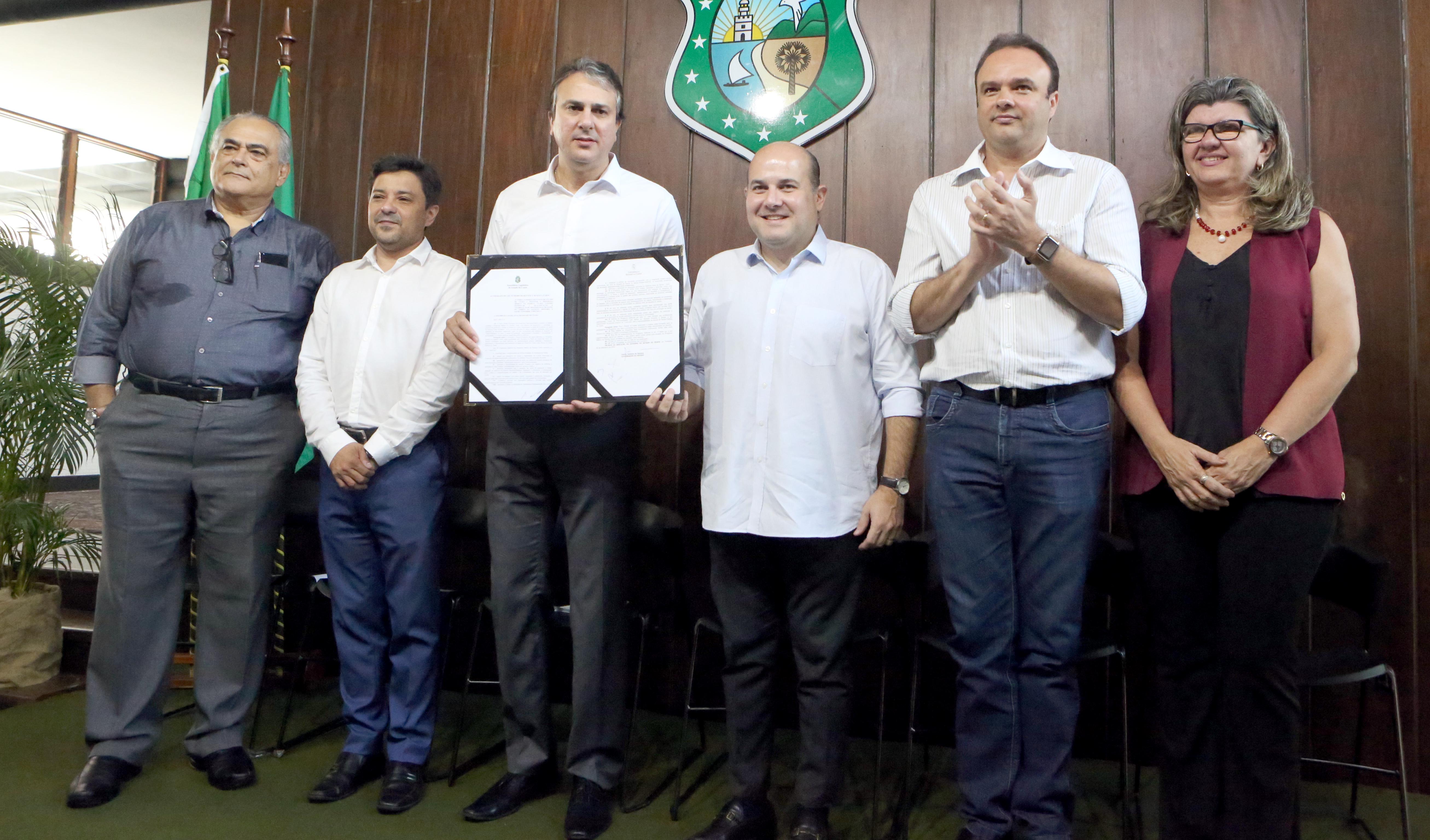 Prefeito Roberto Cláudio e governador Camilo Santana anunciam a criação de  16 novas Areninhas em Fortaleza