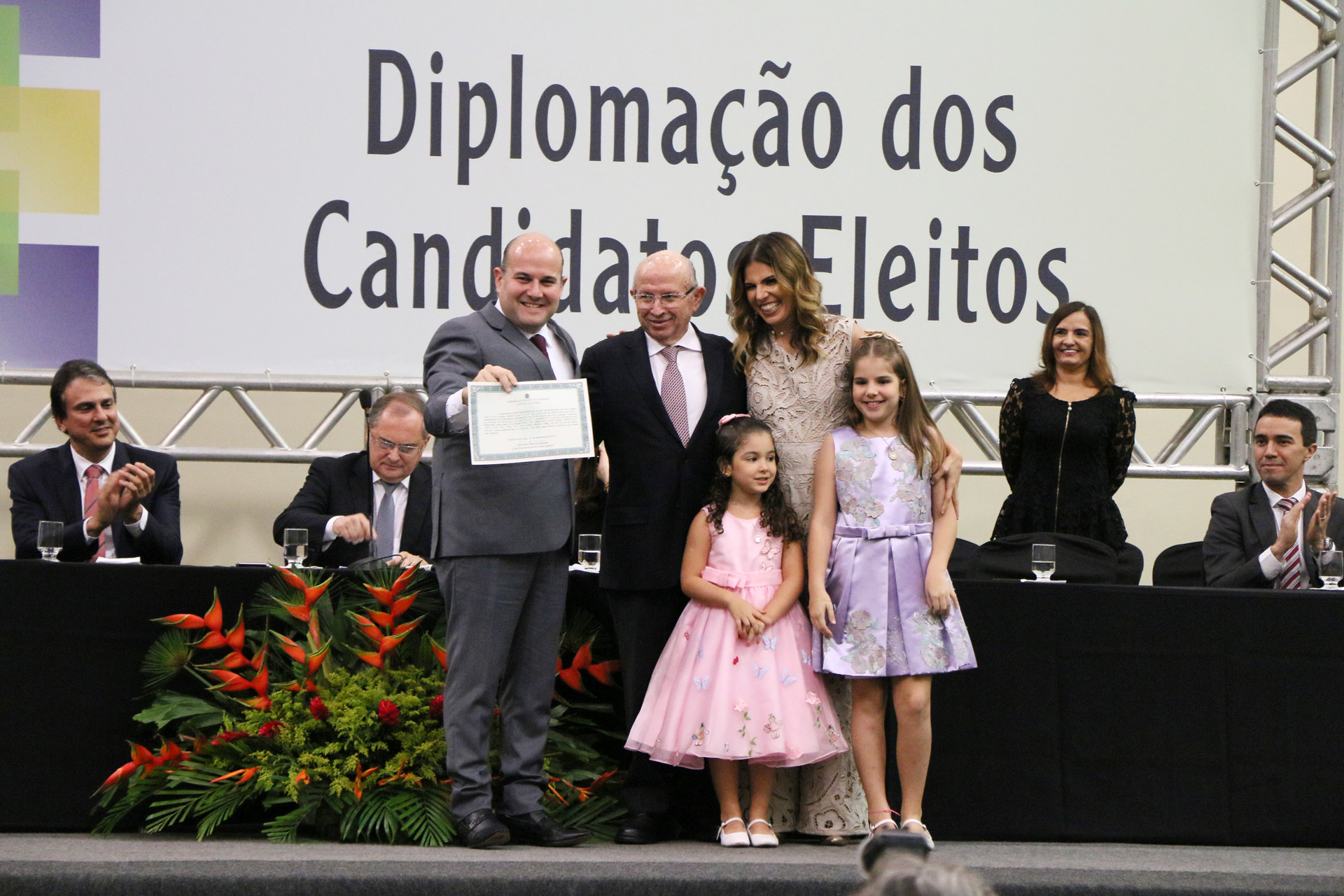 Prefeito Roberto Cláudio recebe diploma referente à eleição