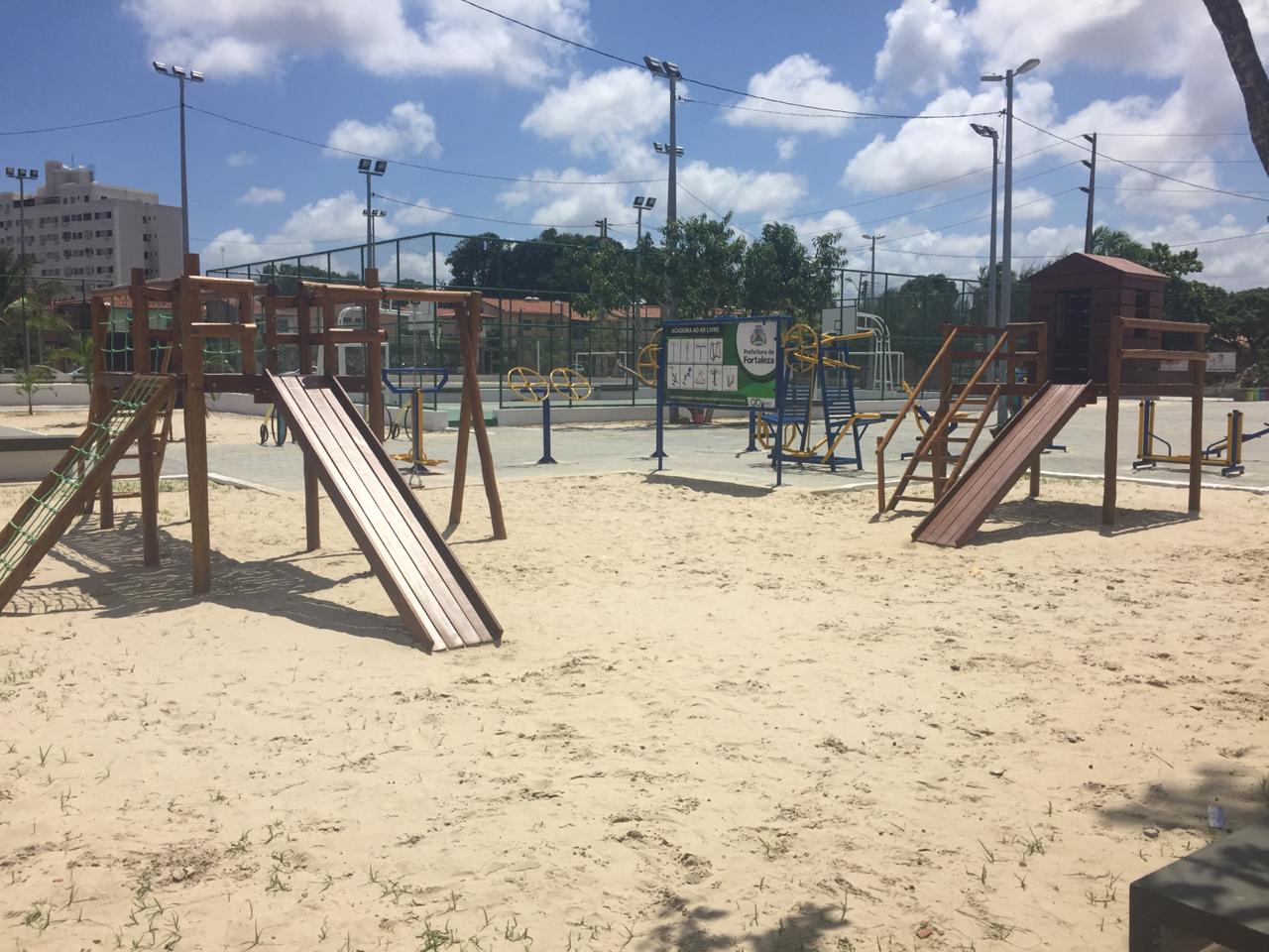 O equipamento reformado ganhou o 28º parque infantil instalado na Regional II, como parte do projeto “Praça Amiga da Criança”.