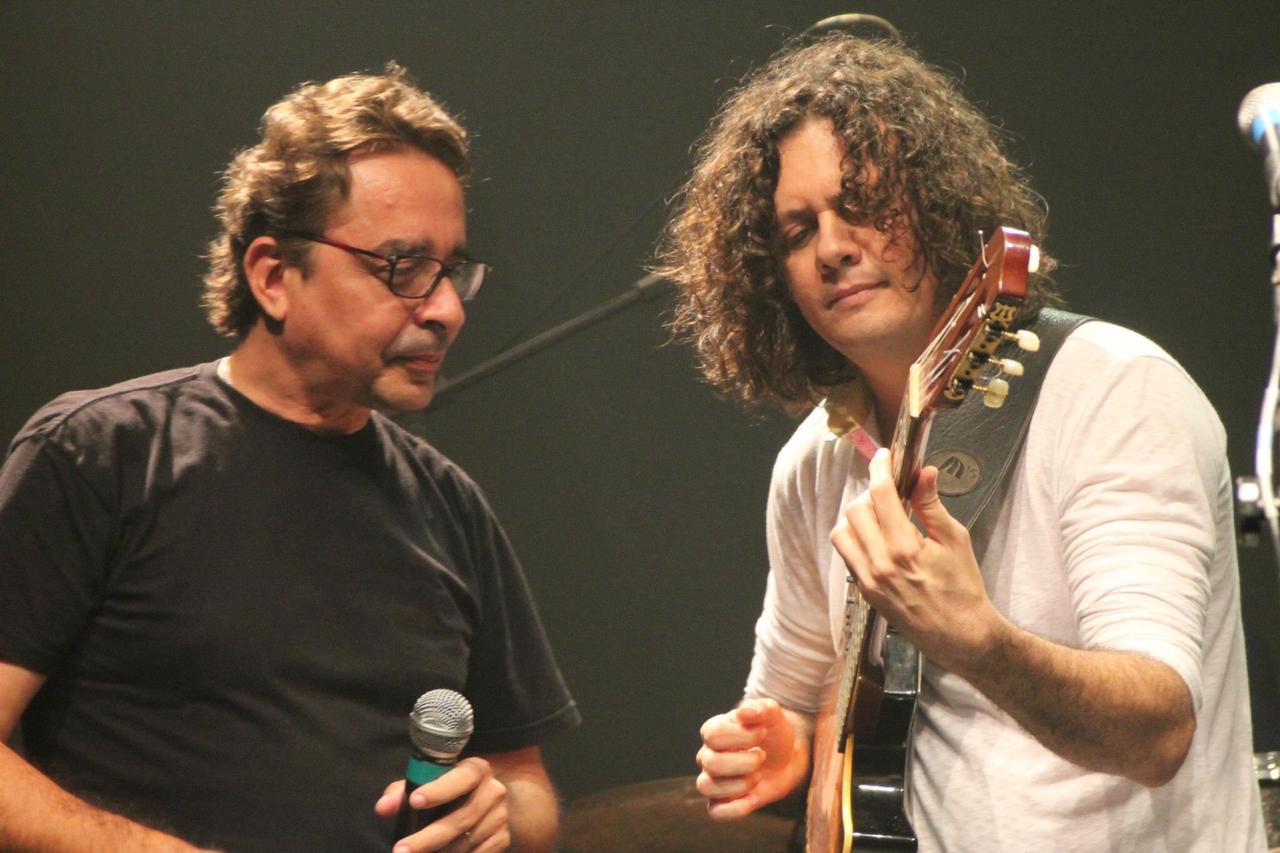 na foto, os músicos Marcus Dias e Isaac Cândido