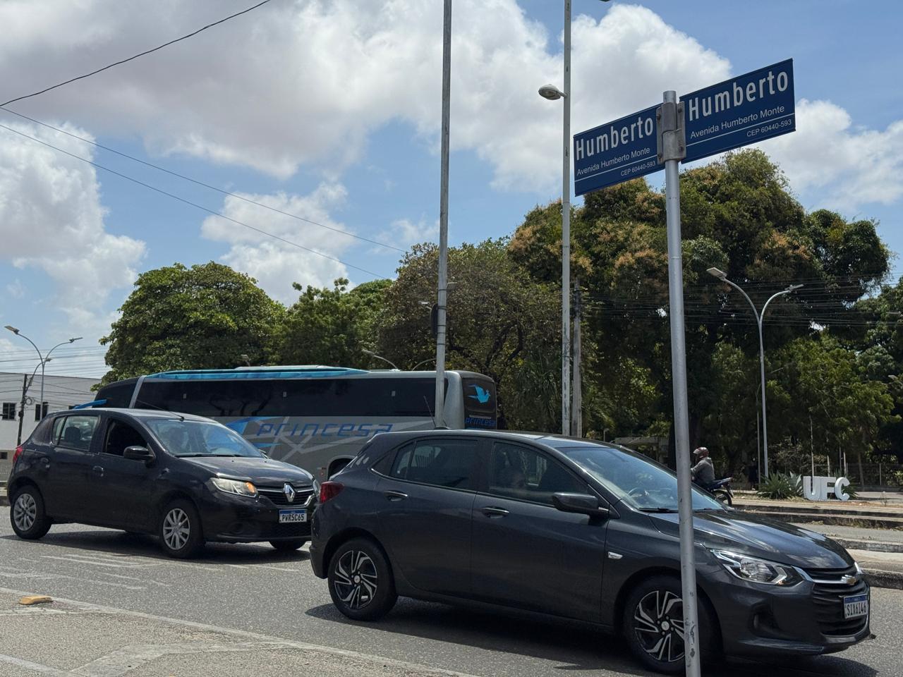 A iniciativa começou a ser implementada, em caráter experimental, na Av. Humberto Monte