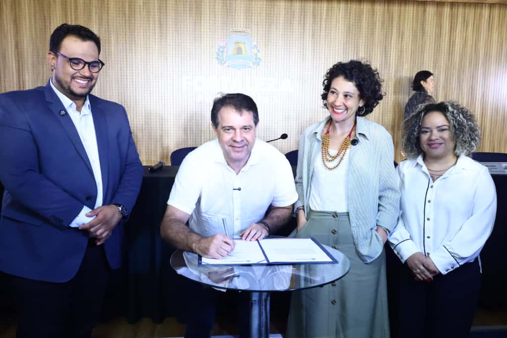 O prefeito também enviou à Câmara Municipal de Fortaleza (CMFor) um projeto de reestruturação da atual Coordenadoria Especial de Políticas sobre Drogas, que passará a se chamar Coordenadoria Especial de Prevenção à Violência e Políticas sobre Drogas.