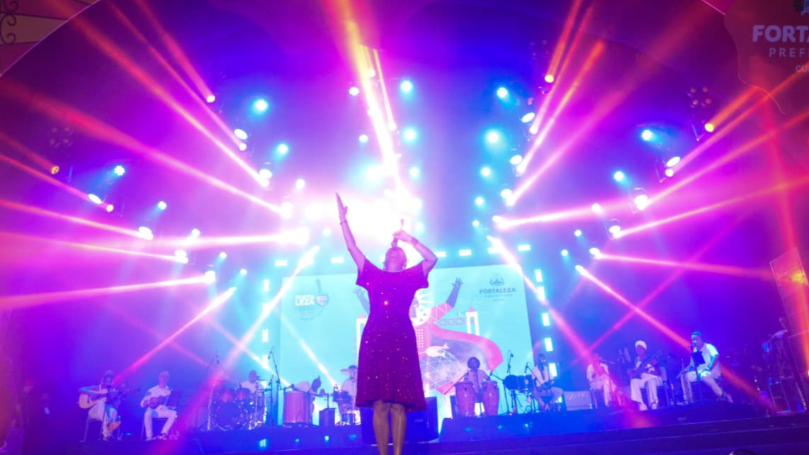 Teresa Cristina apresentou o espetáculo da turnê “Jessé – As canções de Zeca Pagodinho”, que antecipa o lançamento de um álbum homônimo