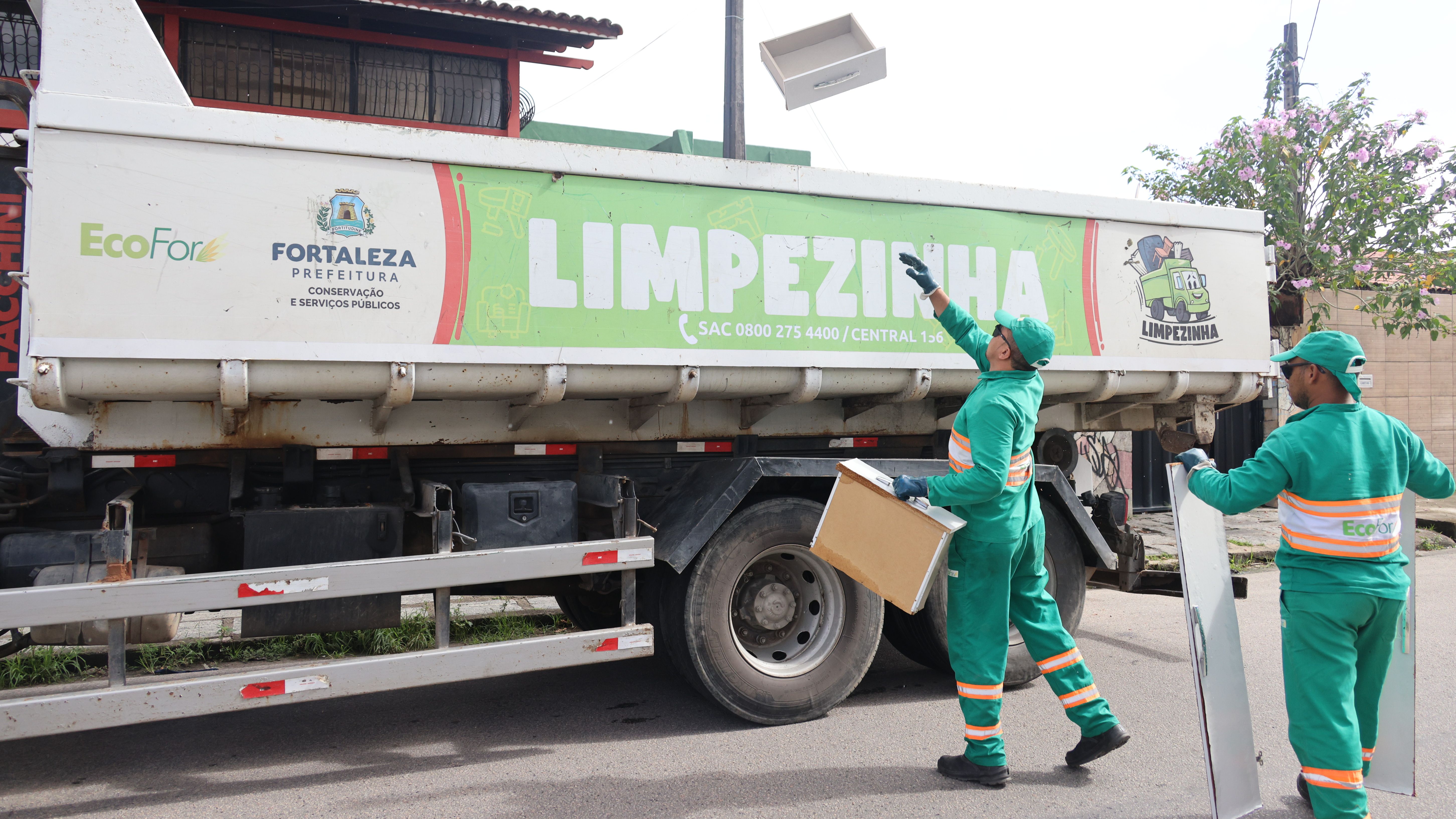 O Limpezinha atende exclusivamente resíduos volumosos e não substitui a coleta domiciliar regular (Foto: Marcos Moura)